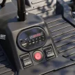 24 V-os elektromos gokart gyerekeknek, 18 km/h-ig, drift funkcióval ellátott gokart, 2 motorral ellátott drift kart, állítható ülés, fehér