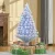 Künstlicher Weihnachtsbaum 120 cm Christbaum künstlich mit Glasfaser und LED-Beleuchtung, 130 Spitzen Tannenbaum inkl. Stahlständer für Drinnen Weiß+Blau