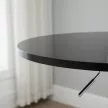 Modern kerek bárasztal, étkezőasztal 360°-ban forgatható talppal, magasságban állítható bisztróasztal, állóasztal, konyhaasztal, acél, fekete, Ø61 x 70-90 cm