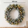 Karácsonyi koszorú 60 cm, világító ajtókoszorú 50 LED-del, fenyőtobozok, műhó karácsonyra, adventre, bejárati ajtóra