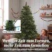 Künstlicher Weihnachtsbaum 150 cm, Edeltanne, voll mit Klappästen, 525 Spitzen, faltbarer Holzständer, Grün