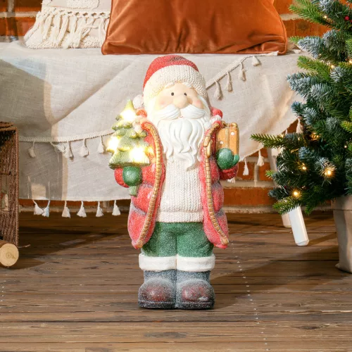  Weihnachtsmannfigur mit Baum und Geschenk, 3 warmweiße LEDs, batteriebetrieben, 50 cm