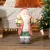  Weihnachtsmannfigur mit Baum und Geschenk, 3 warmweiße LEDs, batteriebetrieben, 50 cm