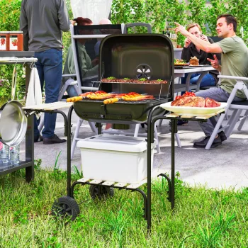   Acélból készült faszenes grill, grillkocsi zárható fedéllel, grillráccsal, kerekekkel, fogantyúval, fa polccal, 98 x 54 x 91 cm, fekete