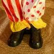 Rakásolható halloweeni animatronikus bohócok izzó vörös szemekkel beltéri partikelléknek