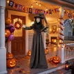 180 cm-es Halloween animált boszorkánydekoráció életnagyságban, ragyogó szemekkel, hátborzongató hanggal, érintésre aktiválható