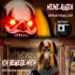 Animált halloweeni pattogatott kukoricás bohóc ugráló fejjel, hátborzongató hangeffektusokkal, vidámparki zenével és ragyogó szemekkel