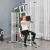 Multifunkcionális fitneszállomás lehúzódzkodóval, pillangórúddal, 45 kg-os súlyokkal és kötéllel, otthoni használatra alkalmas, fehér