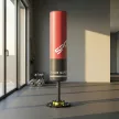 135 cm-es szabadon álló bokszzsák, 10 tapadókoronggal és lengéscsillapítóval felnőtteknek és tinédzsereknek