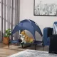 Kutyafekhely ponyvatetővel, kültéri kutyafekhely, összecsukható, magasított állvánnyal, kék + fekete