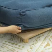 Kutyakanapé, kisállatkanapé, kisállatfekhely, levehető és mosható párna, natúr + sötétkék